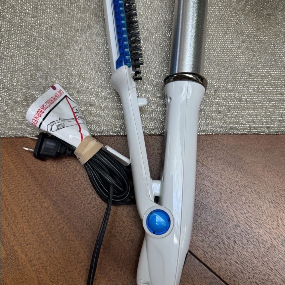 Instyler Wet to Dry rotating iron.